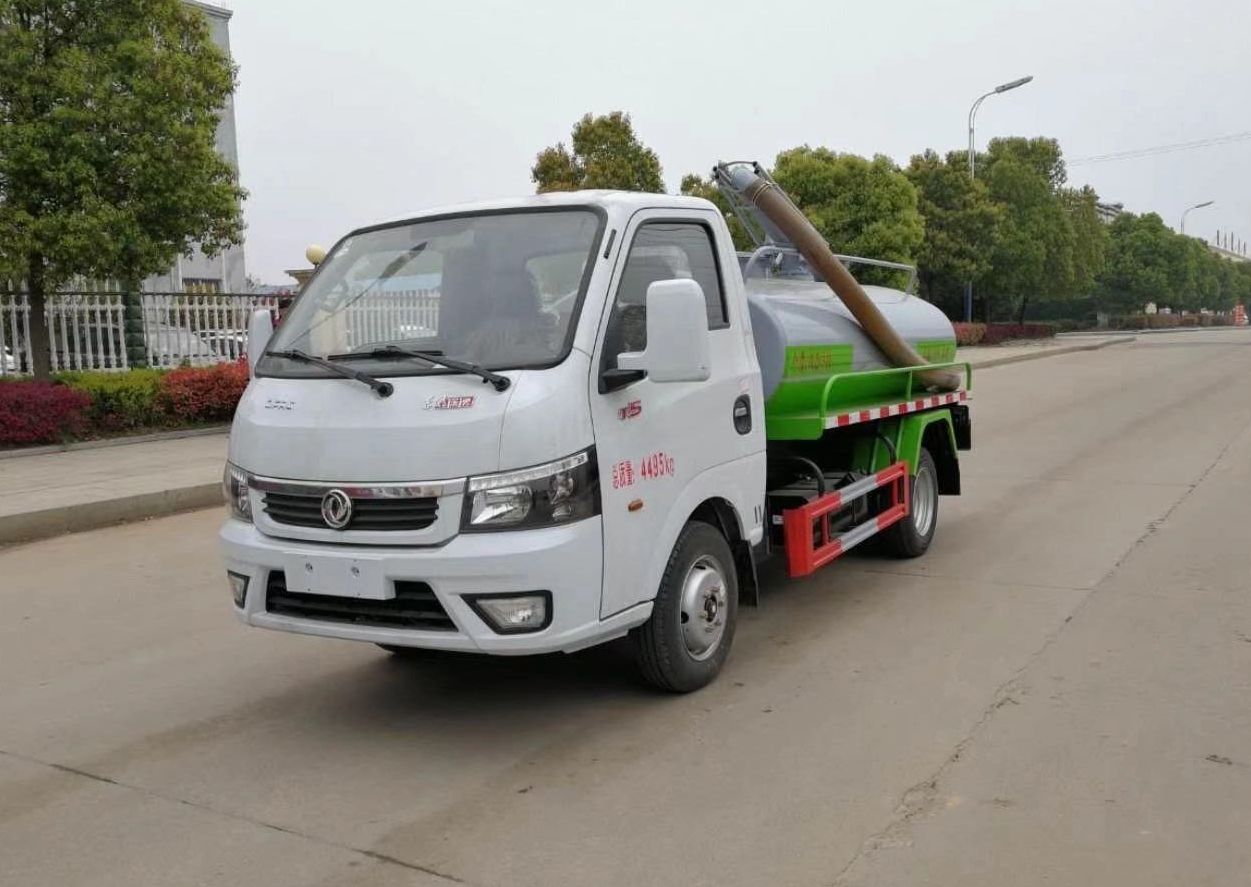小尺寸大用途：北京牌又可下地下室的2.5方吸糞車(chē)
