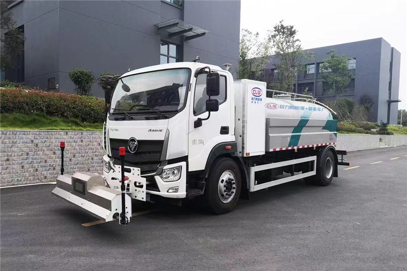 每天一款財(cái)富車型推薦：純電動福田路面清洗車由機(jī)械、液壓、電控三部分合為一體的專用沖洗作業(yè)車