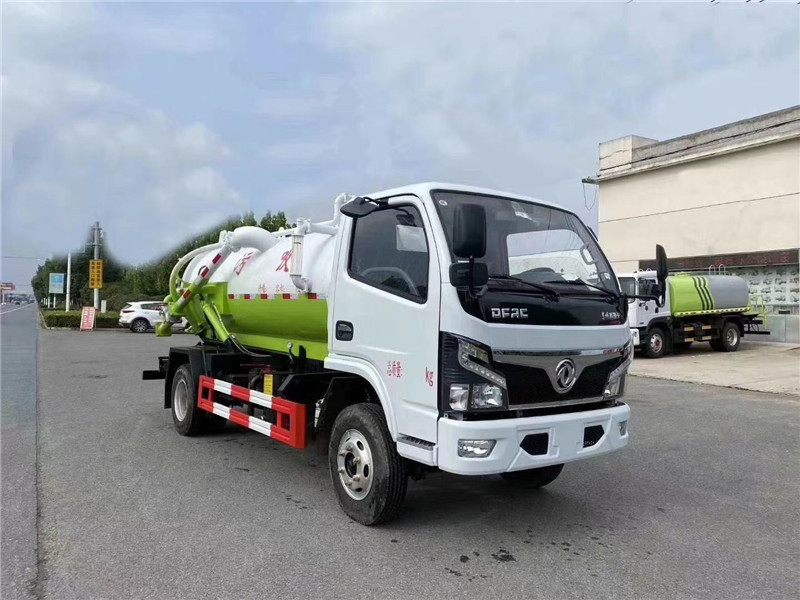 東風(fēng)途逸3方吸糞車(chē)車(chē)身小巧靈活功能強(qiáng)大可靠