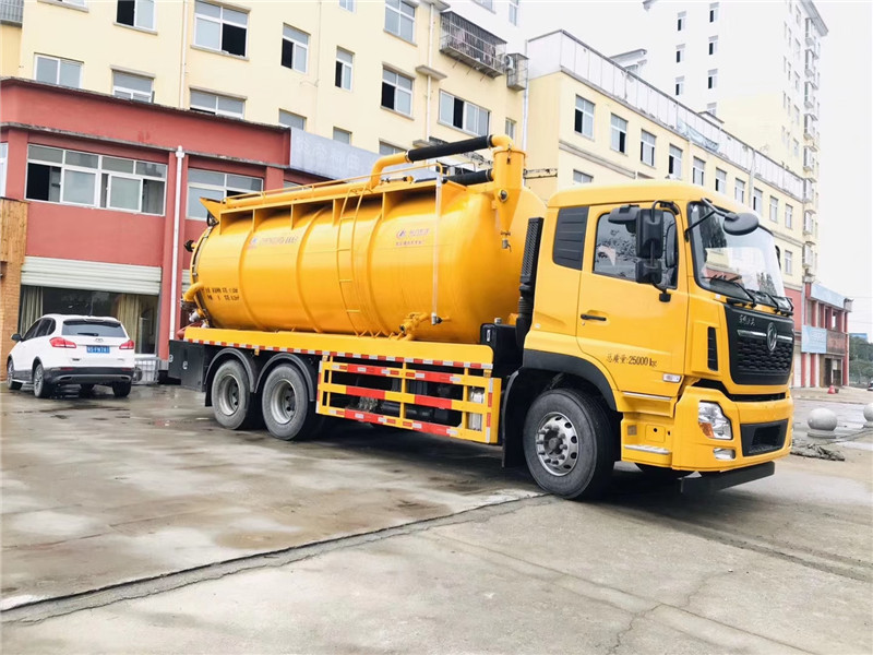 東風(fēng)柳汽前四后八清洗吸污車國(guó)六排放空間充分利用，性價(jià)比高