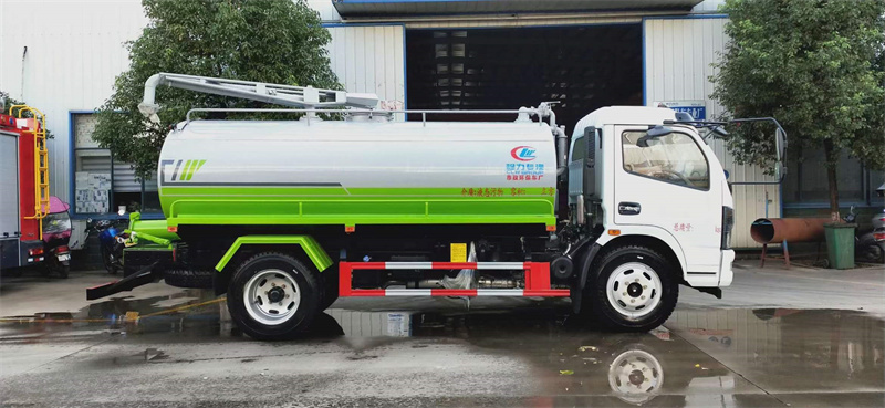 國(guó)六東風(fēng)福瑞卡9.2方吸糞車