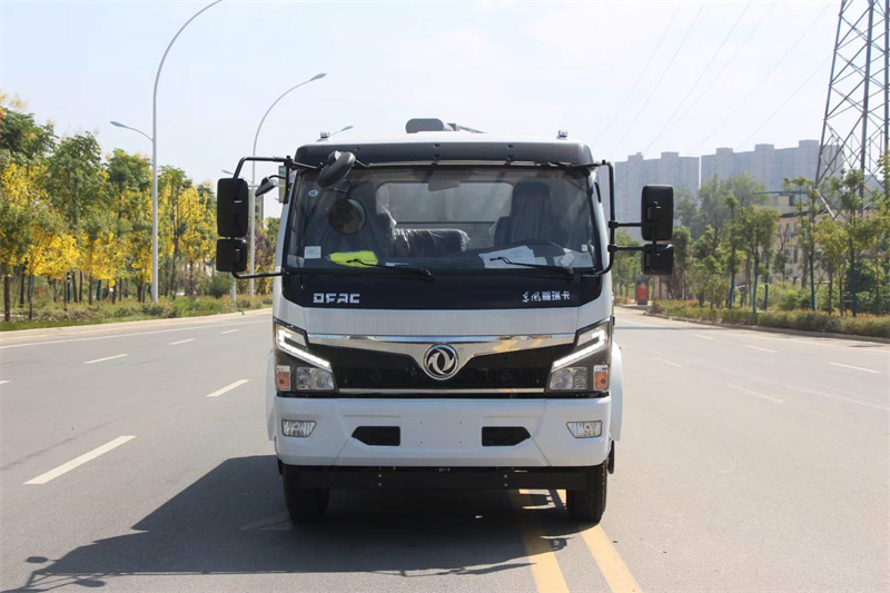 國(guó)六東風(fēng)福瑞卡8.5方吸糞車