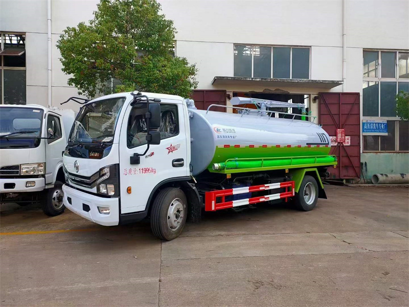 國(guó)六東風(fēng)多利卡9方吸糞車