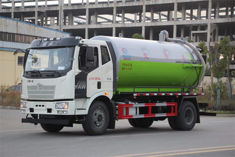 一汽解放13方吸污車(chē)