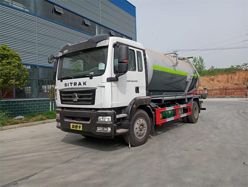 重汽汕德卡單橋13立方吸污車(chē)
