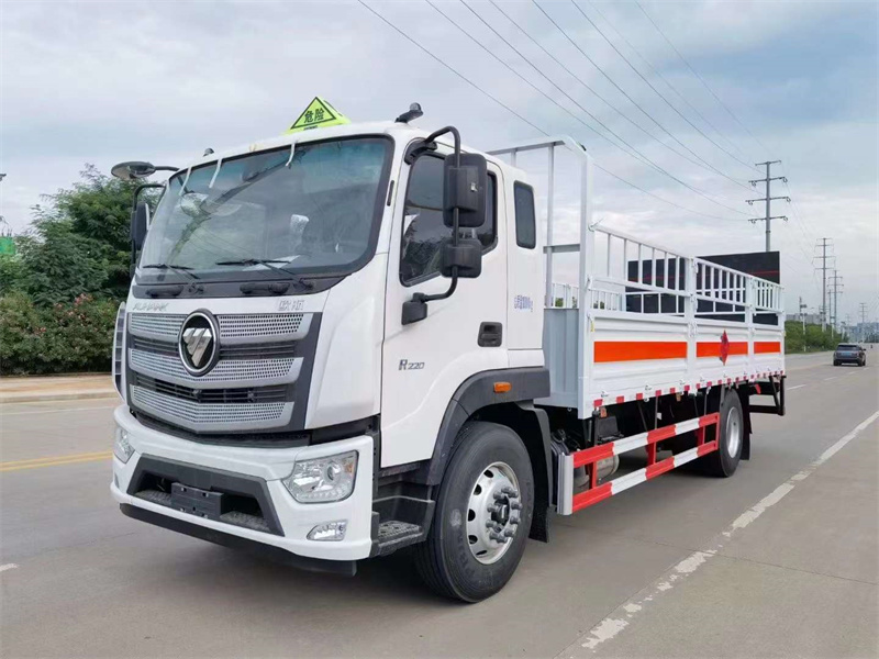 福田歐馬可易燃?xì)怏w危險(xiǎn)品運(yùn)輸車