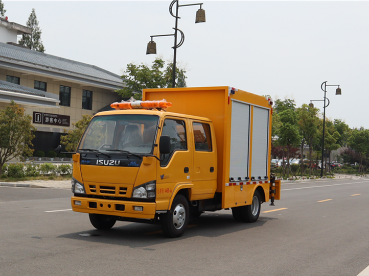 1200立方工程救險車(慶鈴五十鈴-帶吊機)