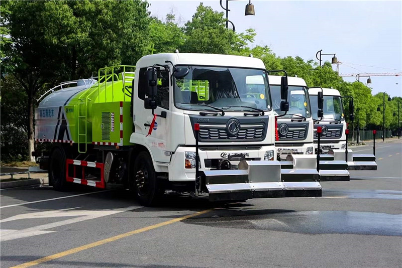 東風(fēng)天錦10方路面高壓清洗車
